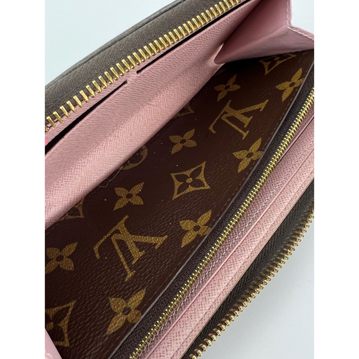 
                  
                    Louis Vuitton Clemence Monogram Wallet Rose Ballerine
                  
                