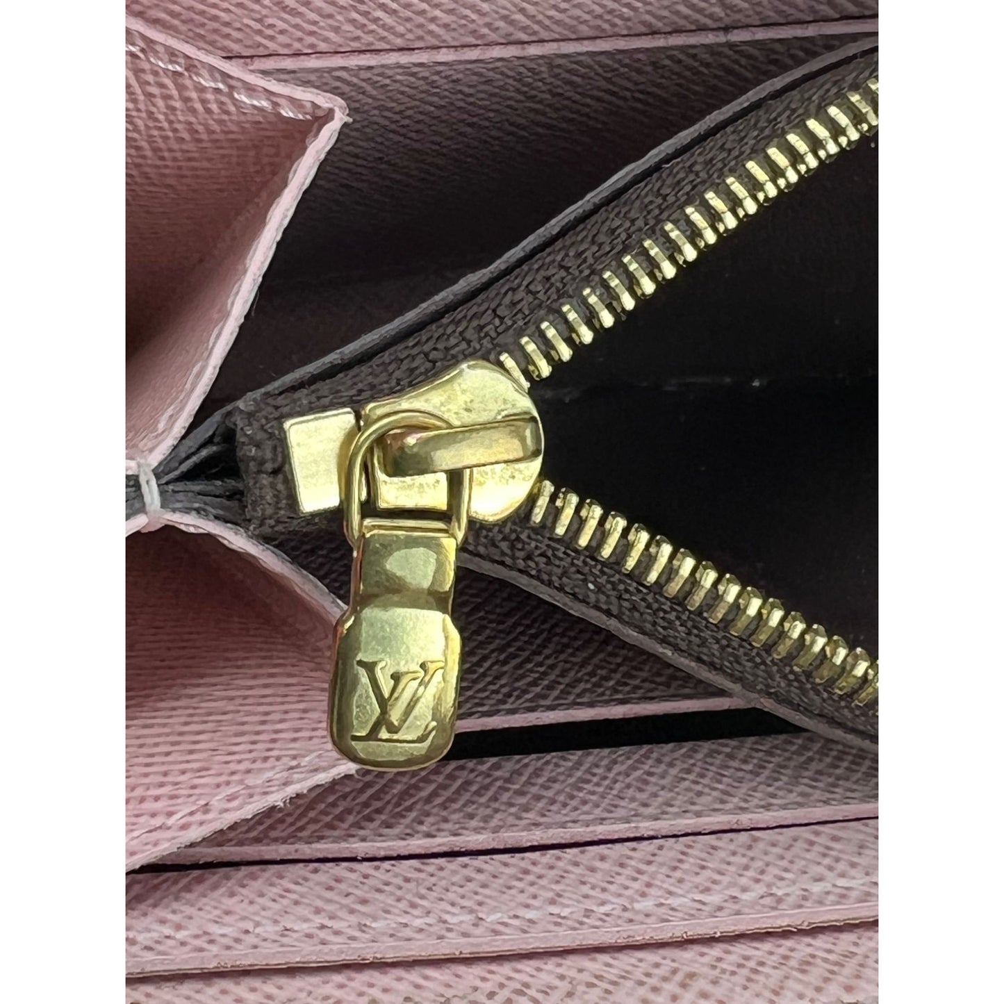 
                  
                    Louis Vuitton Clemence Monogram Wallet Rose Ballerine
                  
                