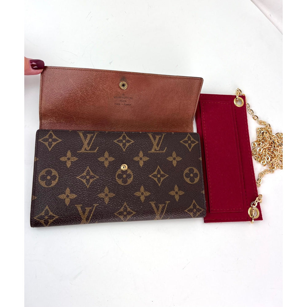 
                  
                    Louis Vuitton Vintage International Long Monogram Wallet
                  
                