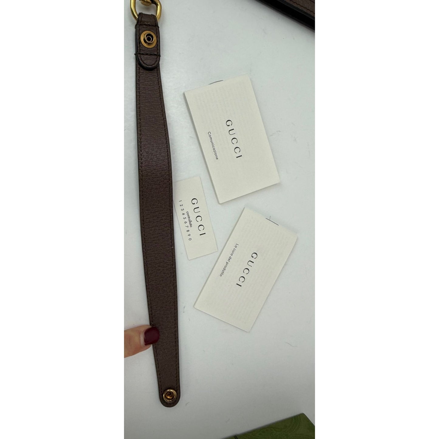 
                  
                    Gucci Disney Donald Duck GG Supreme Zip Beige Clutch Wristlet Bag
                  
                