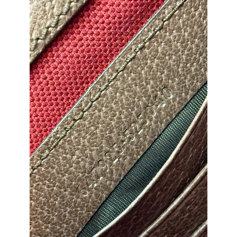 
                  
                    Gucci Disney Donald Duck GG Supreme Zip Beige Clutch Wristlet Bag
                  
                