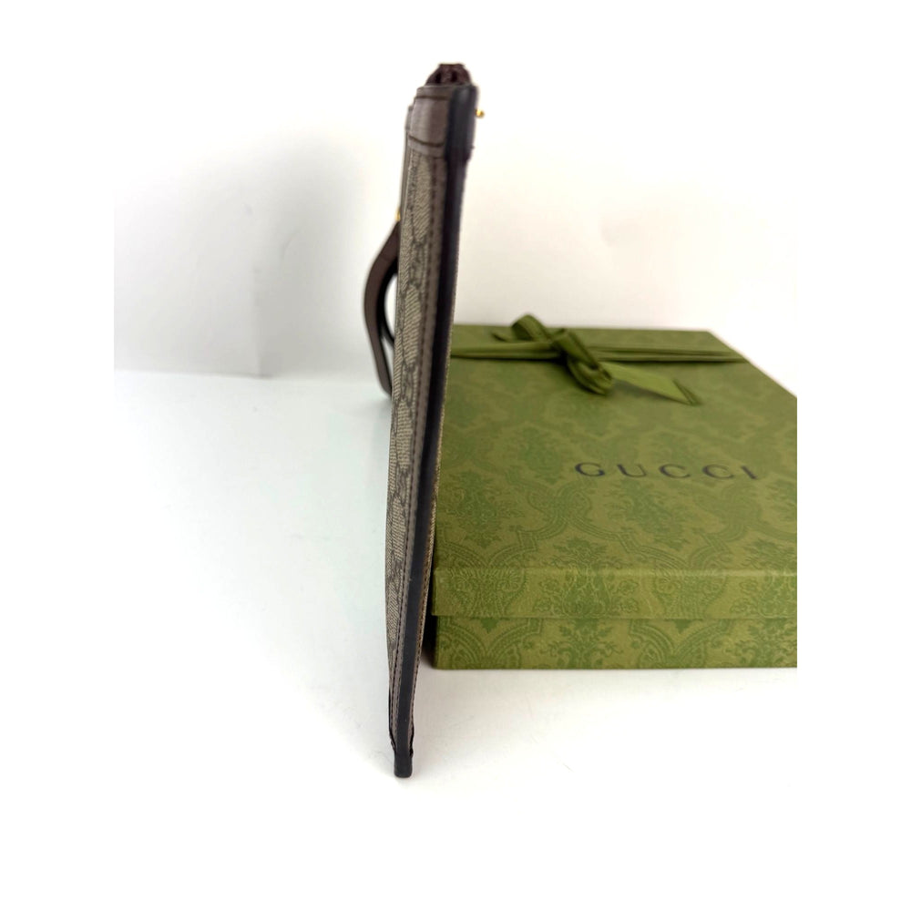 
                  
                    Gucci Disney Donald Duck GG Supreme Zip Beige Clutch Wristlet Bag
                  
                