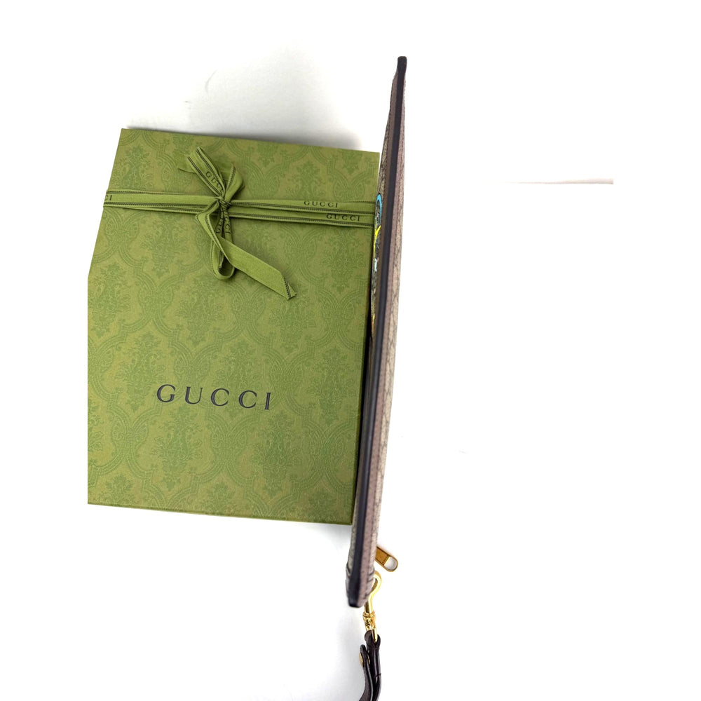 
                  
                    Gucci Disney Donald Duck GG Supreme Zip Beige Clutch Wristlet Bag
                  
                