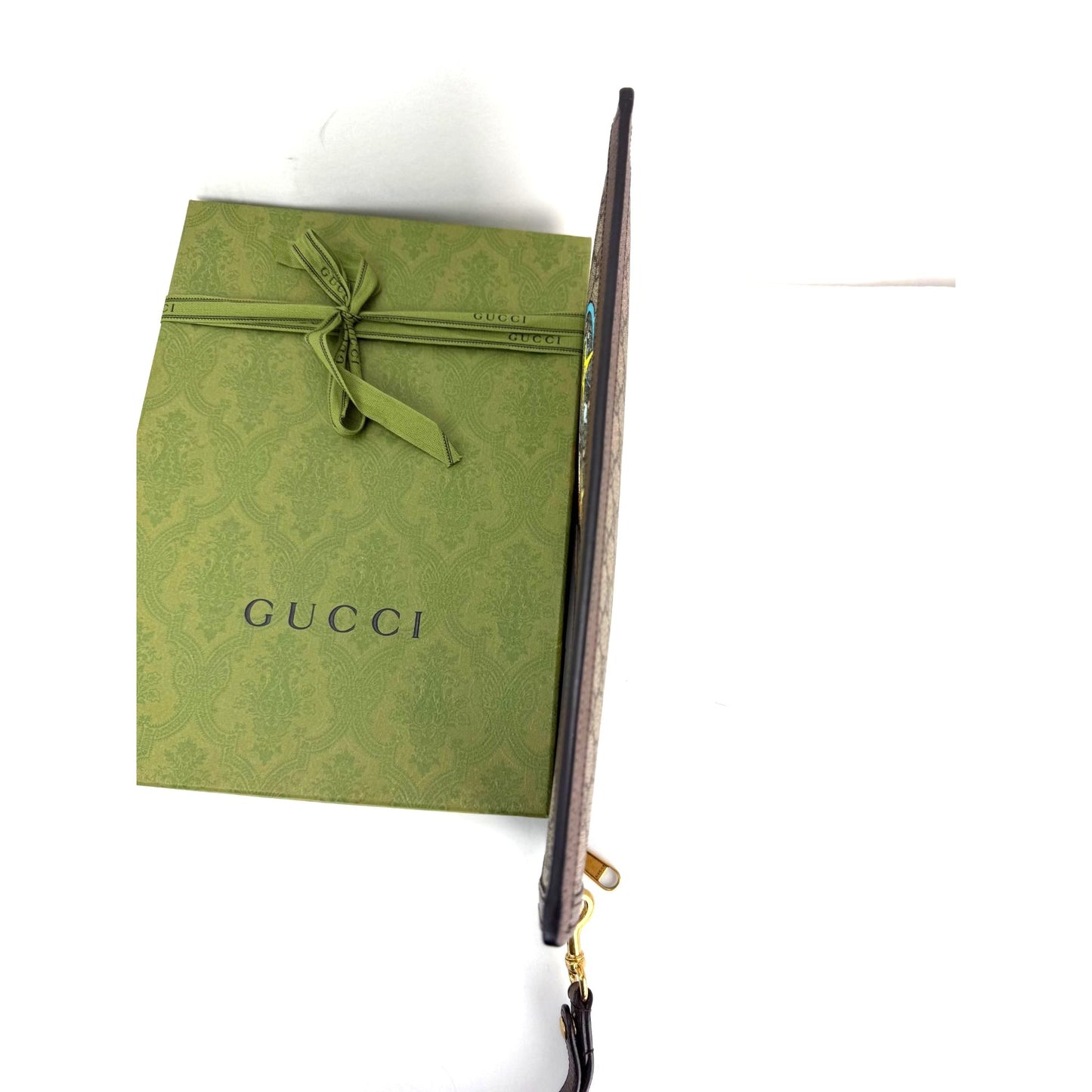 
                  
                    Gucci Disney Donald Duck GG Supreme Zip Beige Clutch Wristlet Bag
                  
                