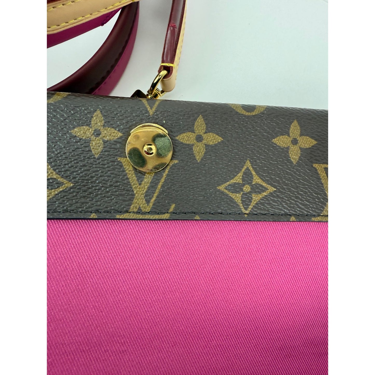 
                  
                    LOUIS VUITTON Cluny BB Bordeaux Fuchsia Monogram Shoulder Bag
                  
                