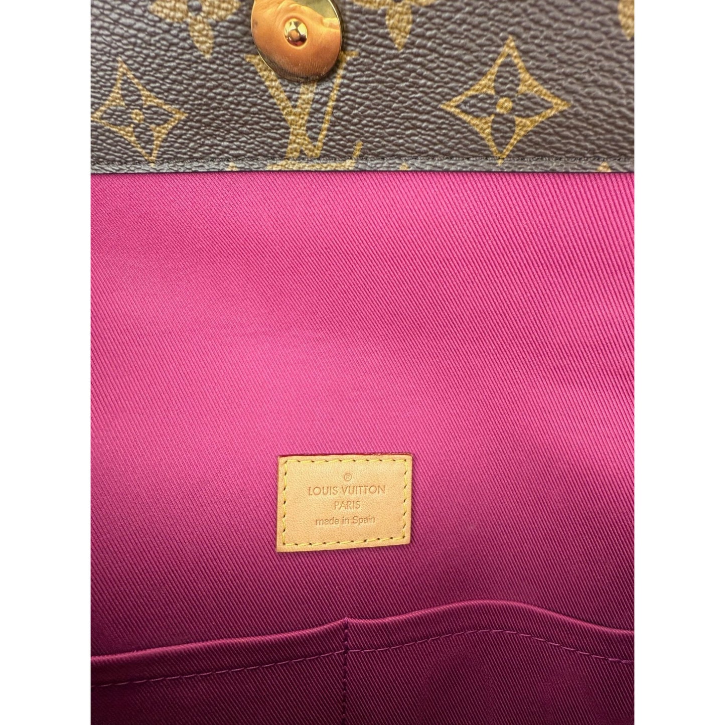 
                  
                    LOUIS VUITTON Cluny BB Bordeaux Fuchsia Monogram Shoulder Bag
                  
                