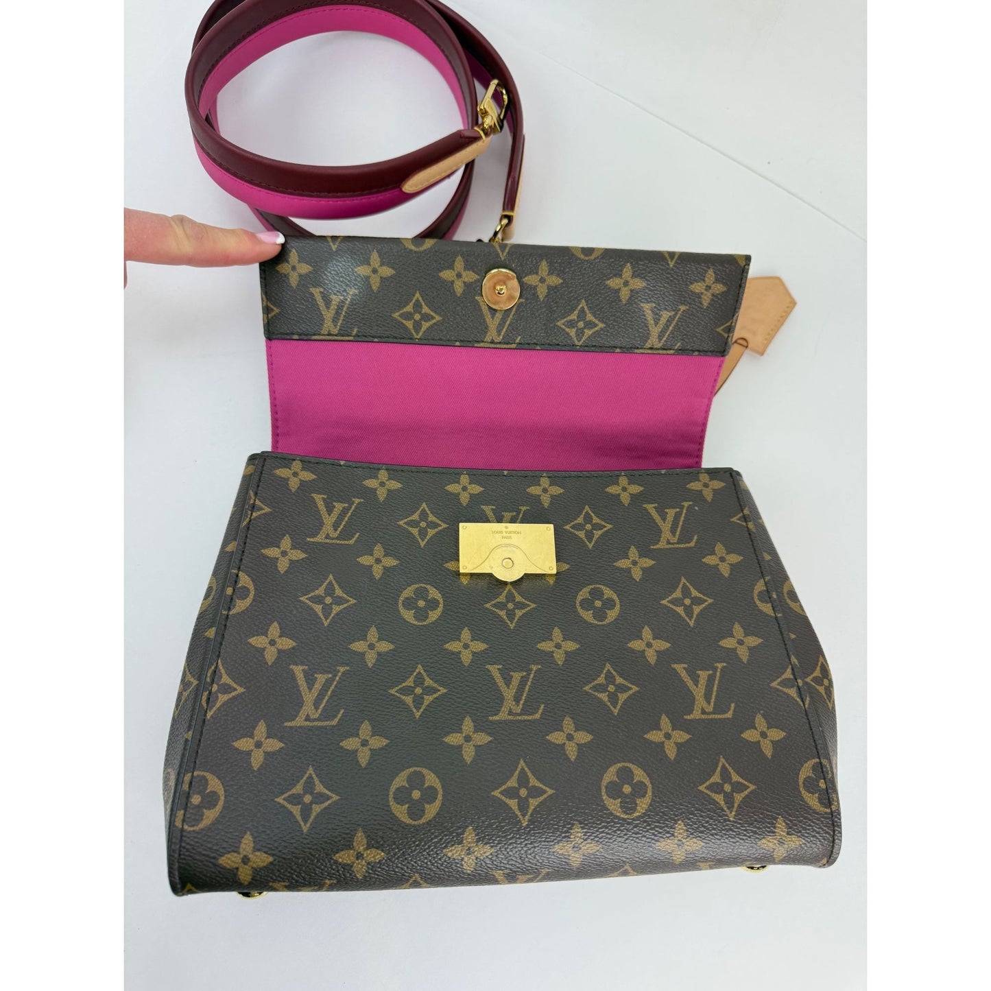 
                  
                    LOUIS VUITTON Cluny BB Bordeaux Fuchsia Monogram Shoulder Bag
                  
                