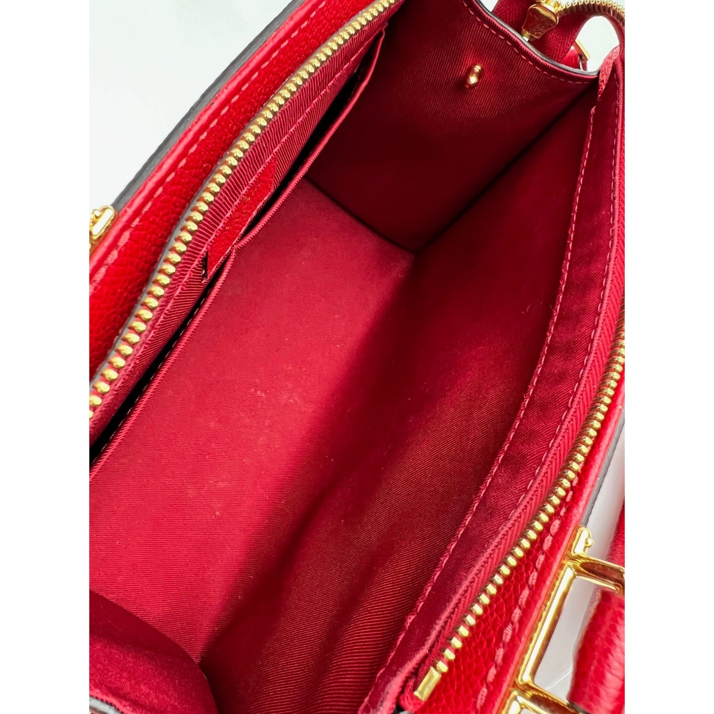 
                  
                    Louis Vuitton Scarlett Monogram Sully Empriente Leather Shoulder Bag
                  
                