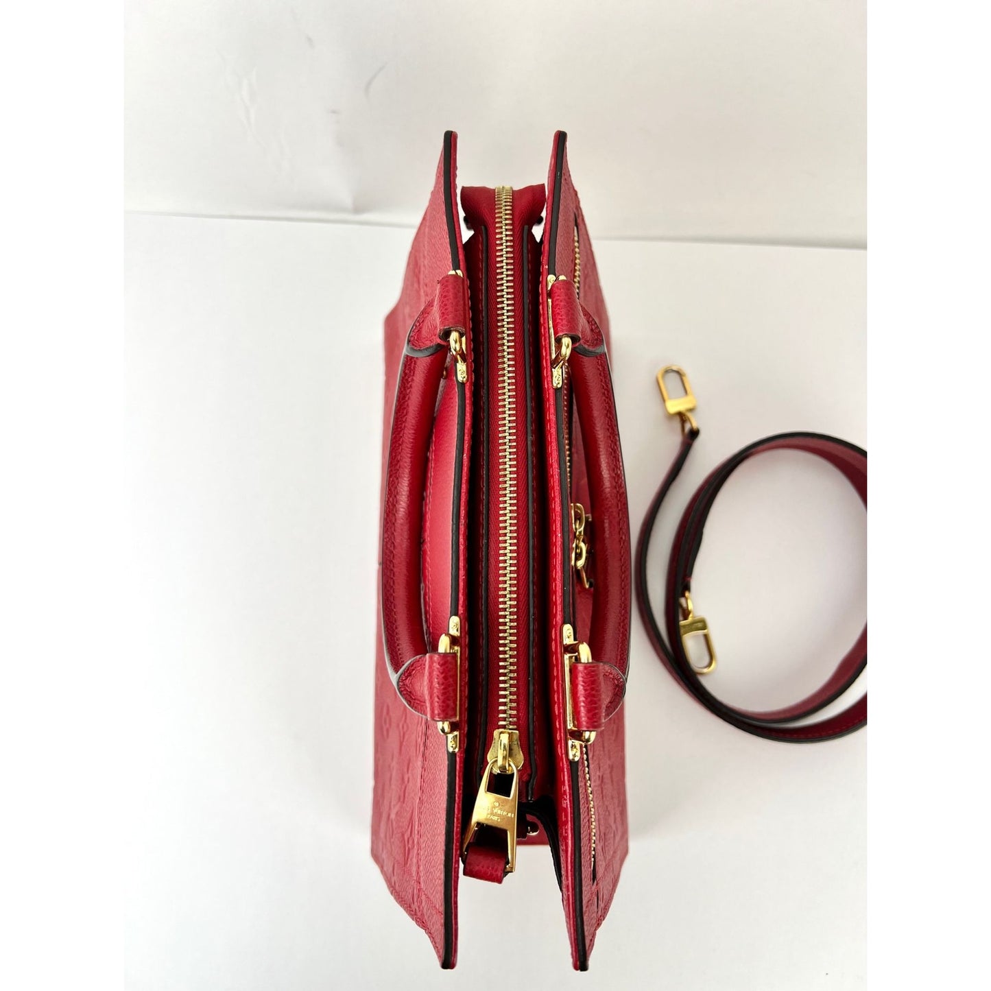 
                  
                    Louis Vuitton Scarlett Monogram Sully Empriente Leather Shoulder Bag
                  
                