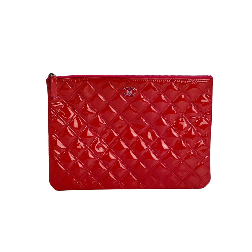 CHANEL Caviar Quilted Medium Curvy Pouch Cosmetic Case Red 814796