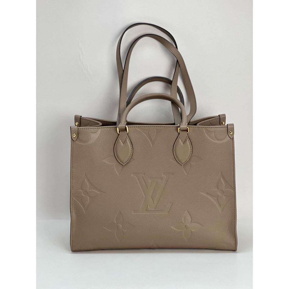 Louis Vuitton beige Leather OnTheGo MM Tote Bag