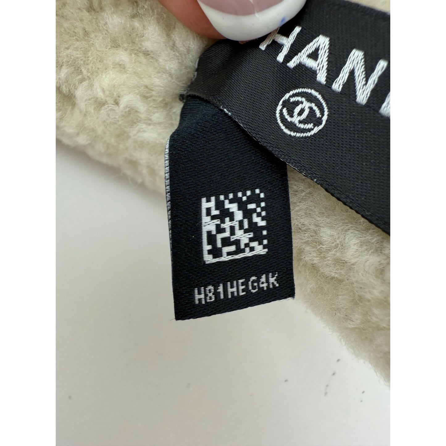 
                  
                    Chanel Shearling Logo Ecru Black Headband
                  
                
