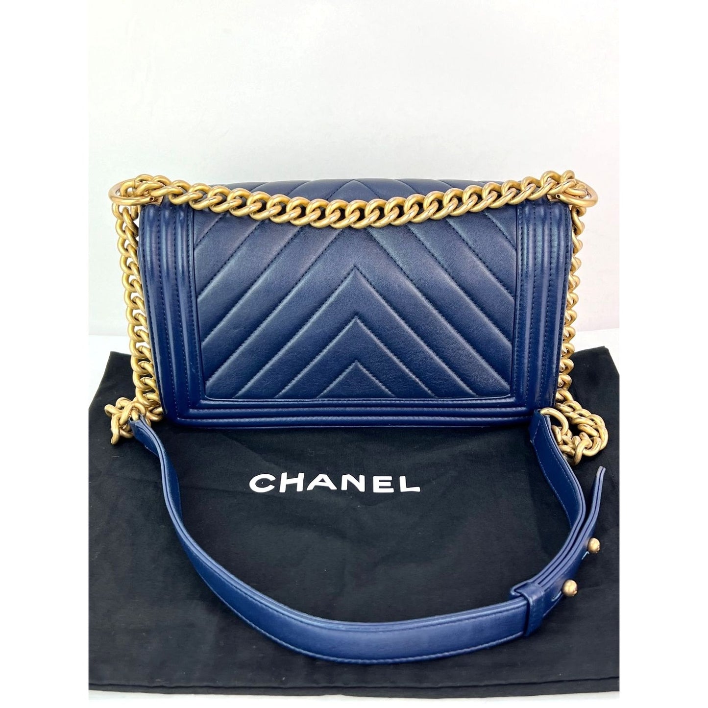 
                  
                    CHANEL Lambskin Chevron Quilted Medium Boy Flap Navy Blue Shoulder Bag
                  
                