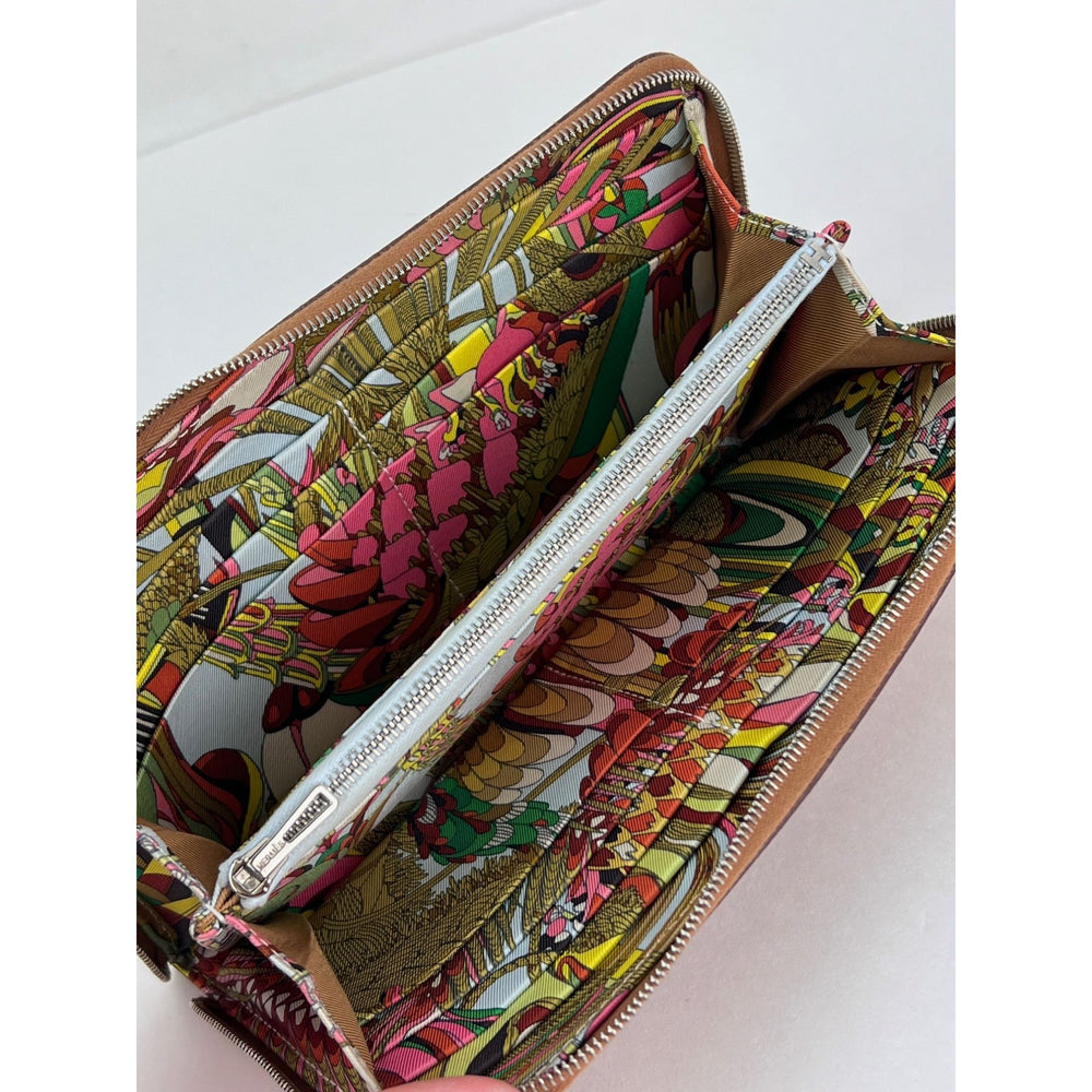 
                  
                    Hermes Gold Epson Silk in a Wallet Zip Around Long Wallet
                  
                