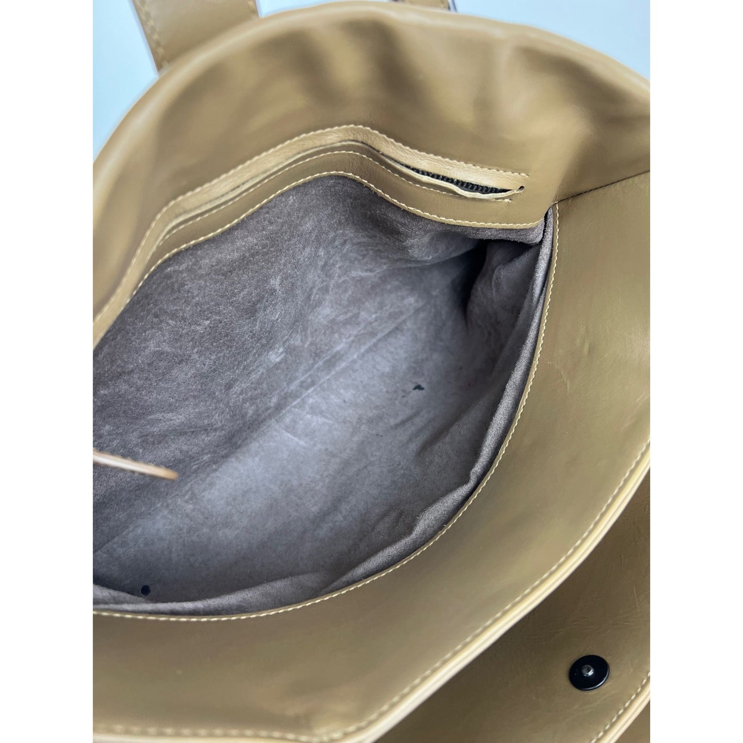 
                  
                    Bottega Veneta Roma Intrecciato Nappa Taupe Shoulder Bag
                  
                