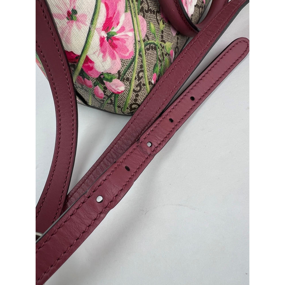 Gucci linea A Convertible Blooms GG Supreme Mini Crossbody Bag