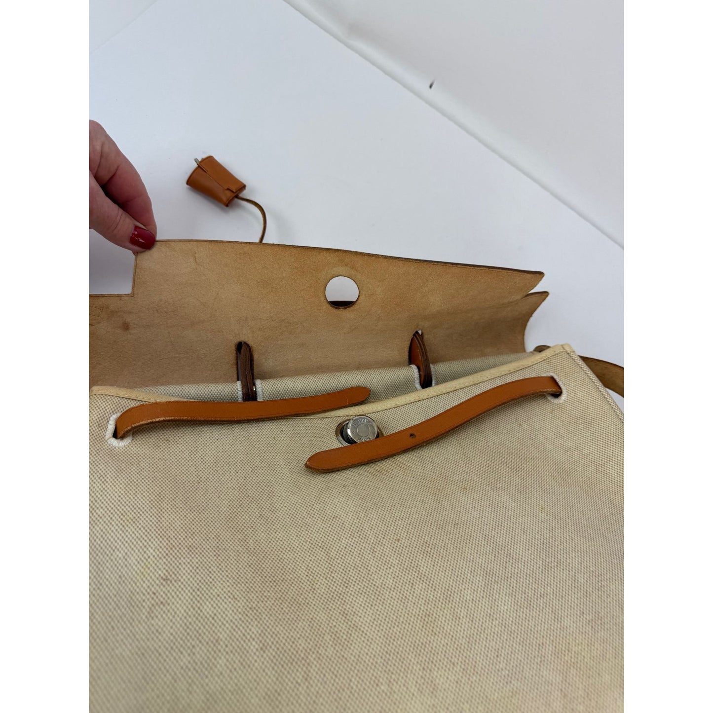 
                  
                    Hermes Toile Vache Herbag 39 MM Natural Shoulder Hand Bag
                  
                