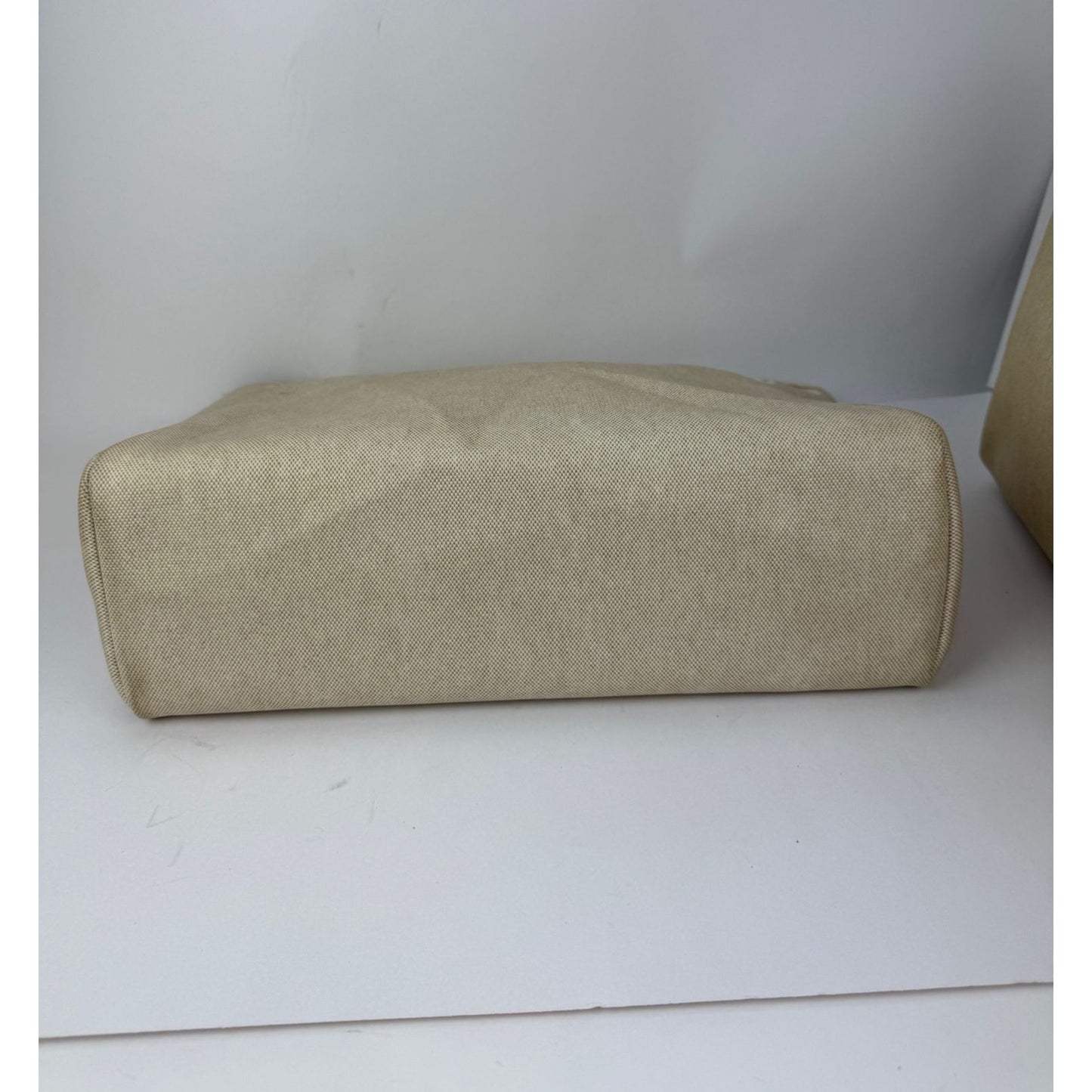 
                  
                    Hermes Toile Vache Herbag 39 MM Natural Shoulder Hand Bag
                  
                