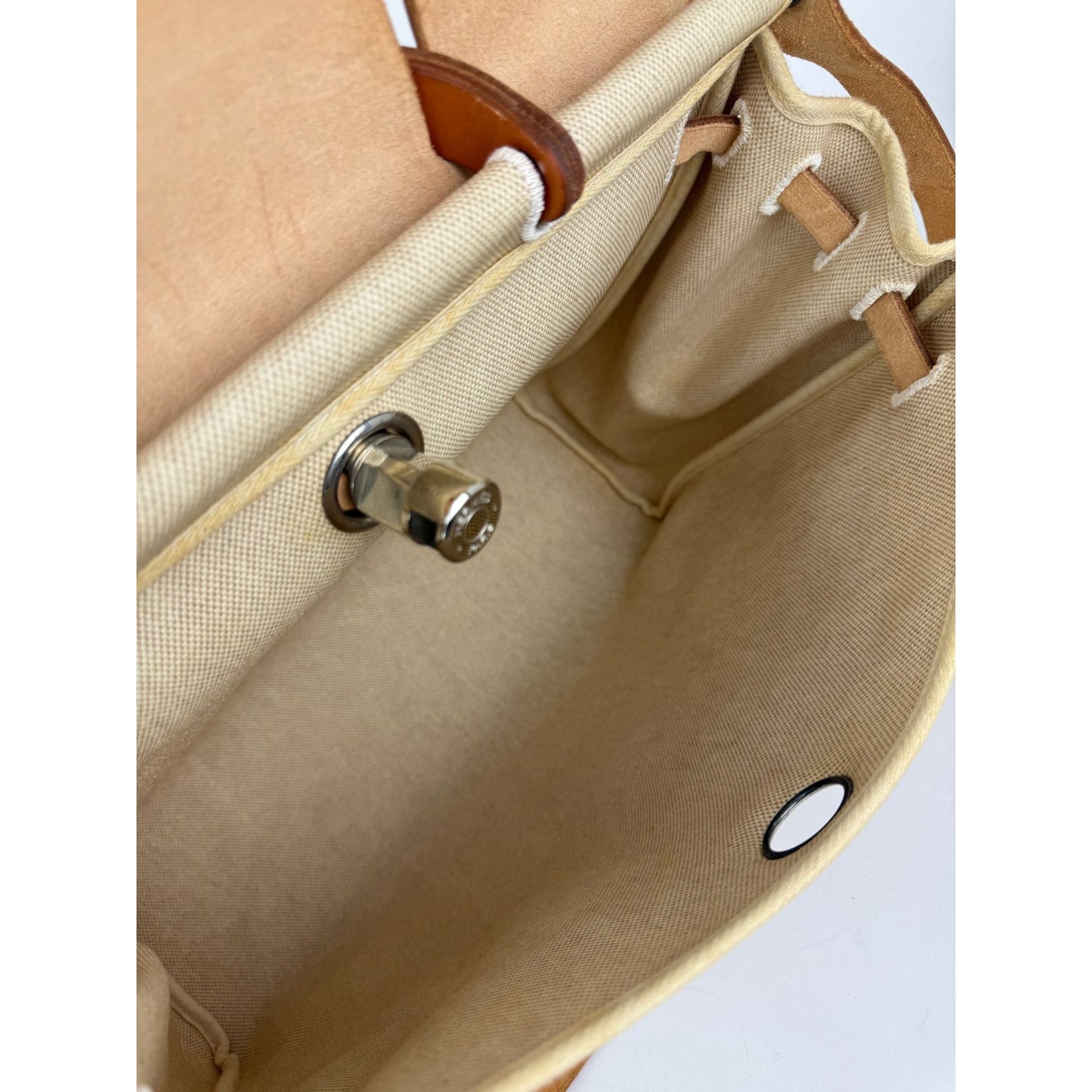 
                  
                    Hermes Toile Vache Herbag 39 MM Natural Shoulder Hand Bag
                  
                