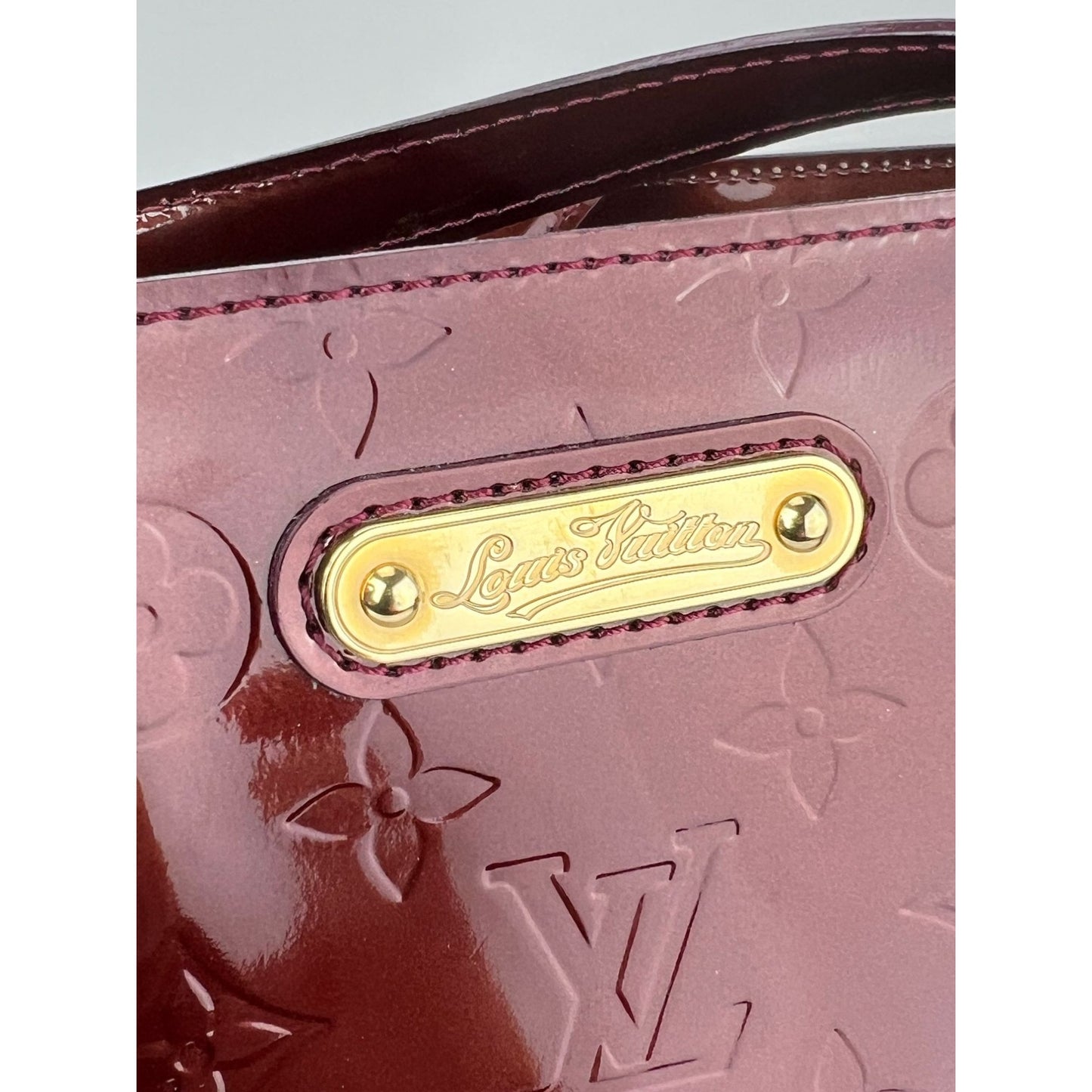 
                  
                    Louis Vuitton Wilshire MM Vernis Patent Leather Amarante Tote Bag
                  
                