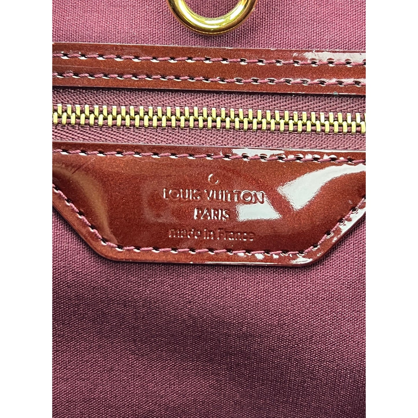 
                  
                    Louis Vuitton Wilshire MM Vernis Patent Leather Amarante Tote Bag
                  
                