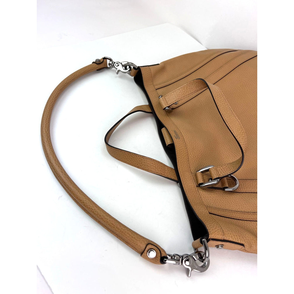 
                  
                    Gucci Abbey Convertible Beige Leather Hobo Shoulder Bag
                  
                