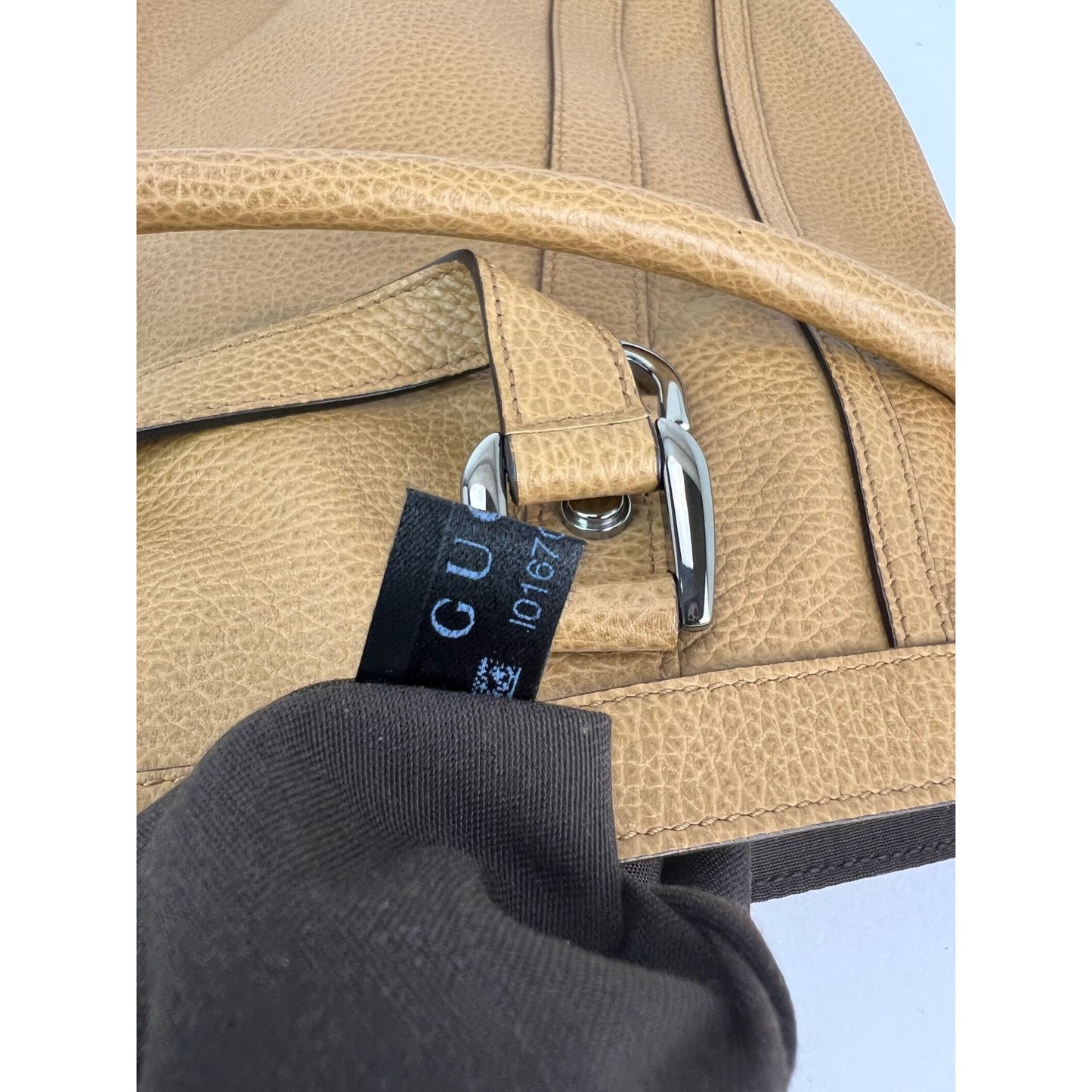 
                  
                    Gucci Abbey Convertible Beige Leather Hobo Shoulder Bag
                  
                