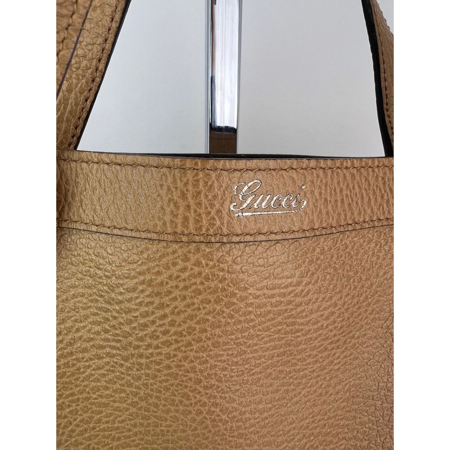 
                  
                    Gucci Abbey Convertible Beige Leather Hobo Shoulder Bag
                  
                