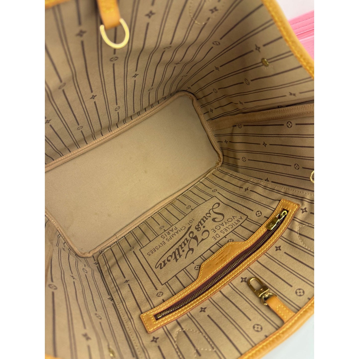 
                  
                    Louis Vuitton Neverfull MM Monogram Canvas Tote Bag
                  
                