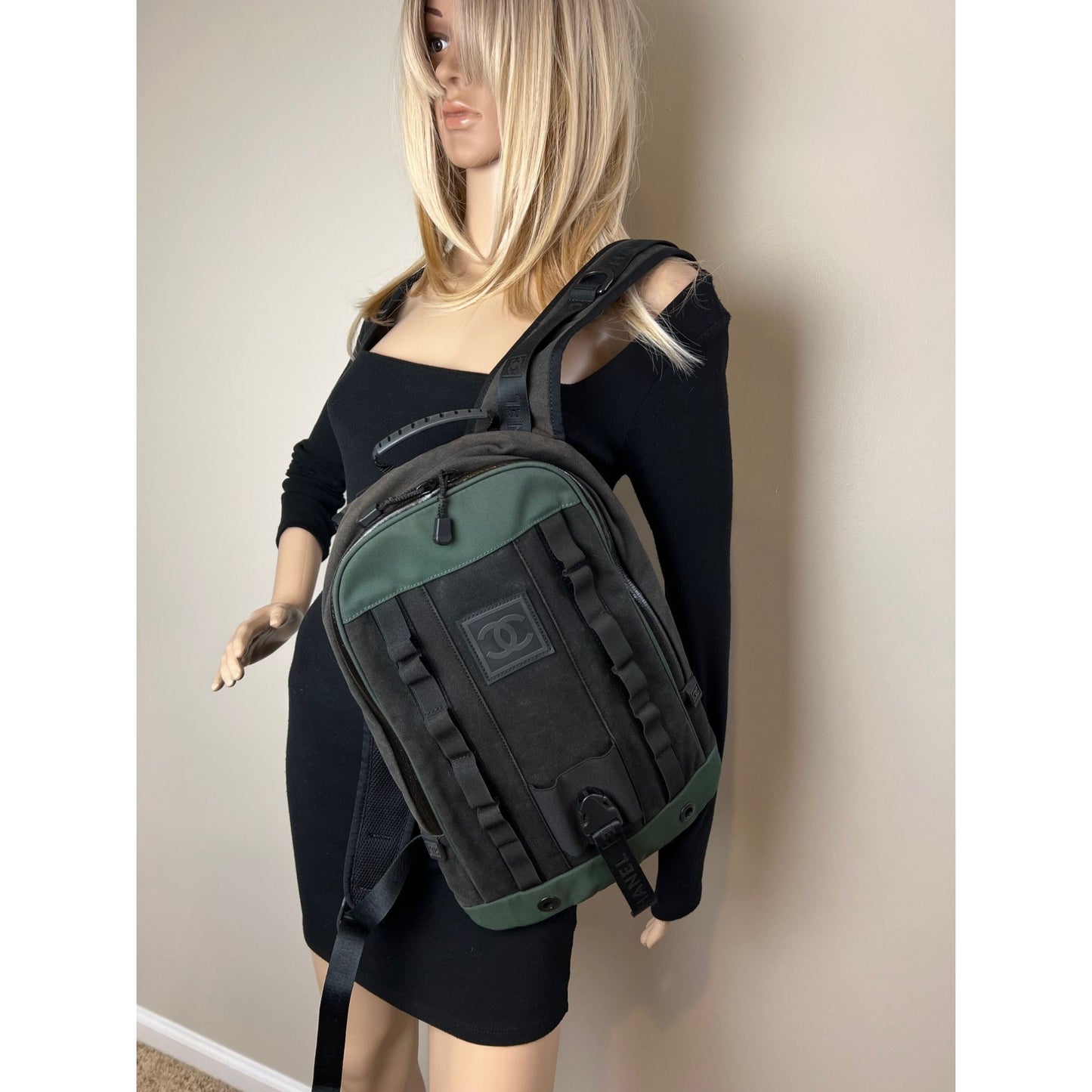 
                  
                    Chanel Nylon Black Sportsline Backpack Vintage
                  
                