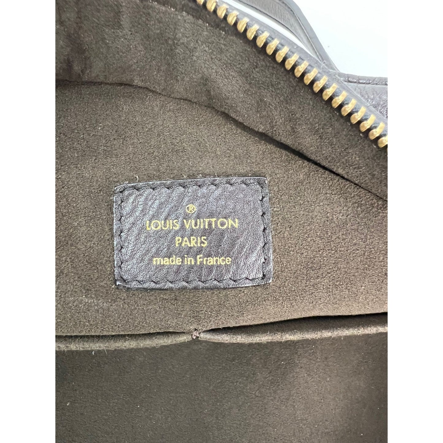 
                  
                    Louis Vuitton Lunar GM Mahina Dark Brown Leather Shoulder Bag
                  
                