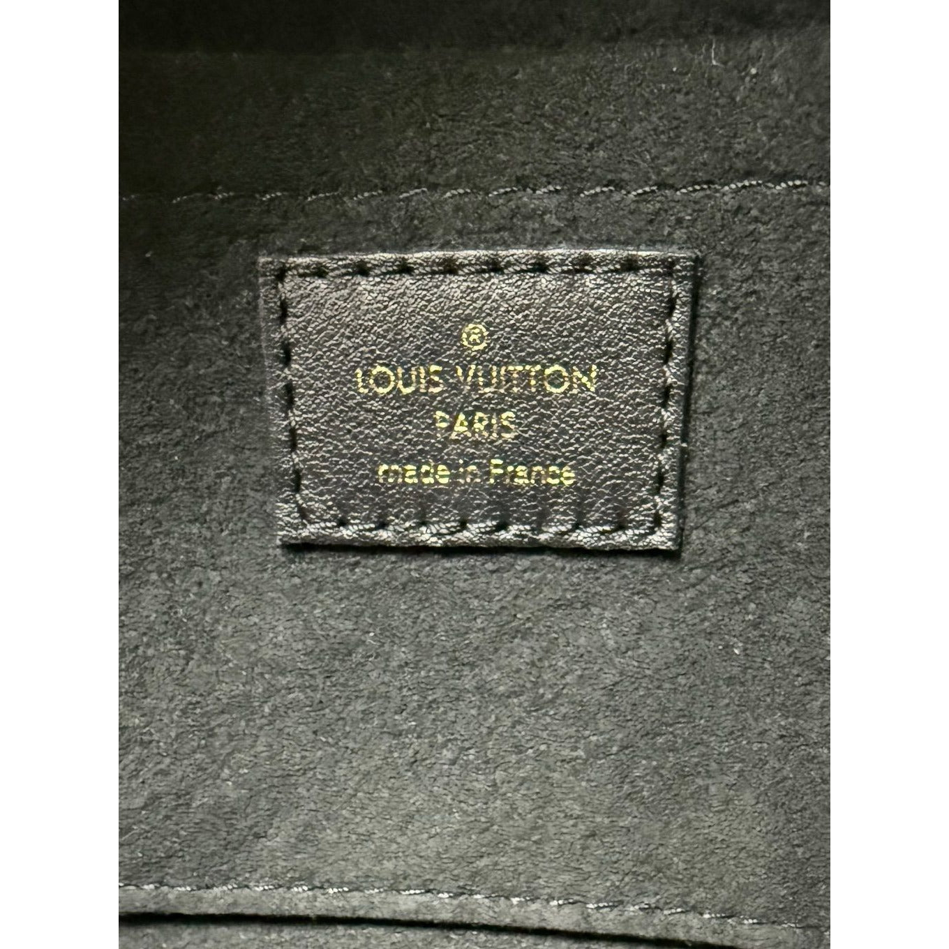 
                  
                    Louis Vuitton Reverse Monogram Square Shoulder Hand Bag
                  
                