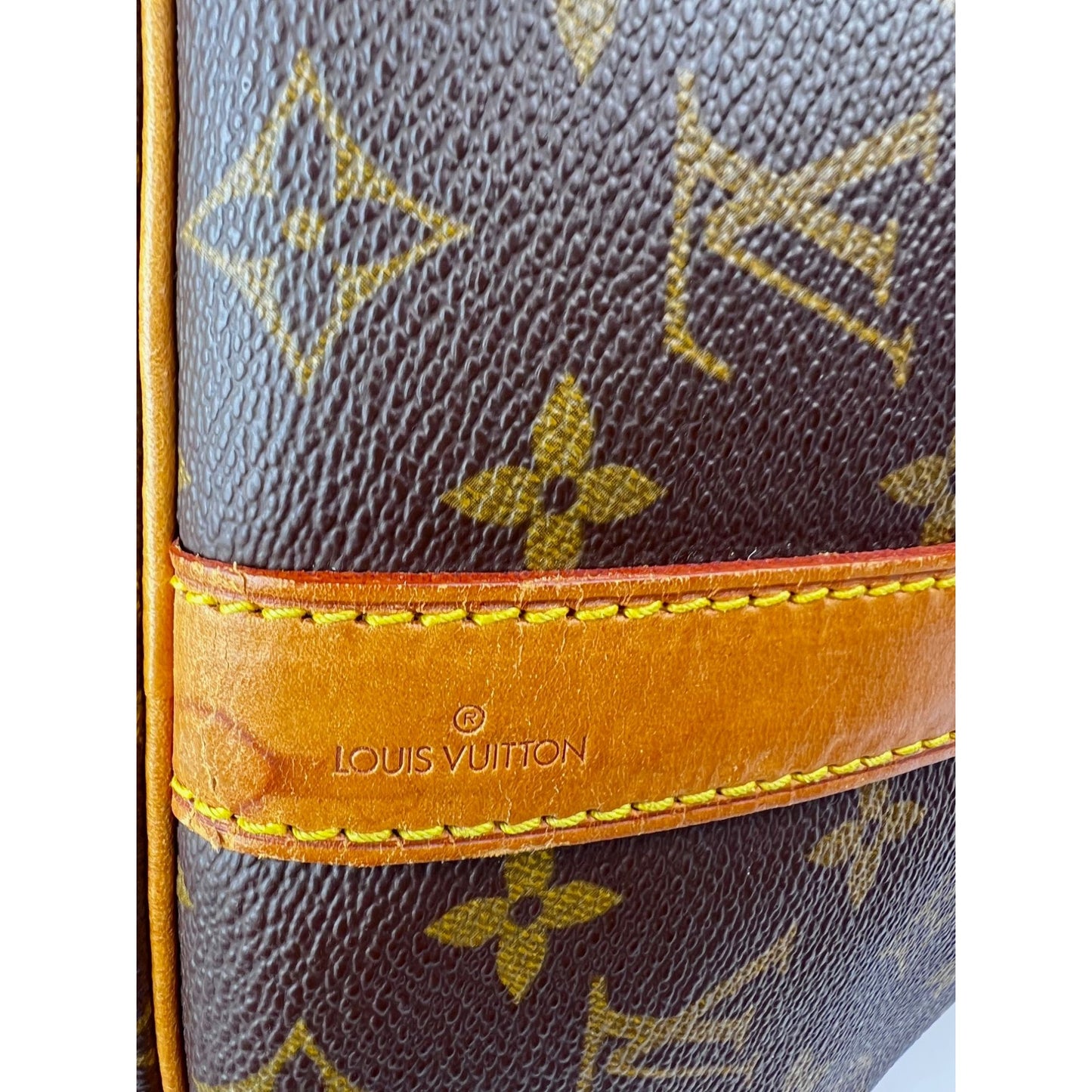 
                  
                    Louis Vuitton Keepall 45 Bandouliere  Monogram Canvas Duffle Bag Luggage
                  
                