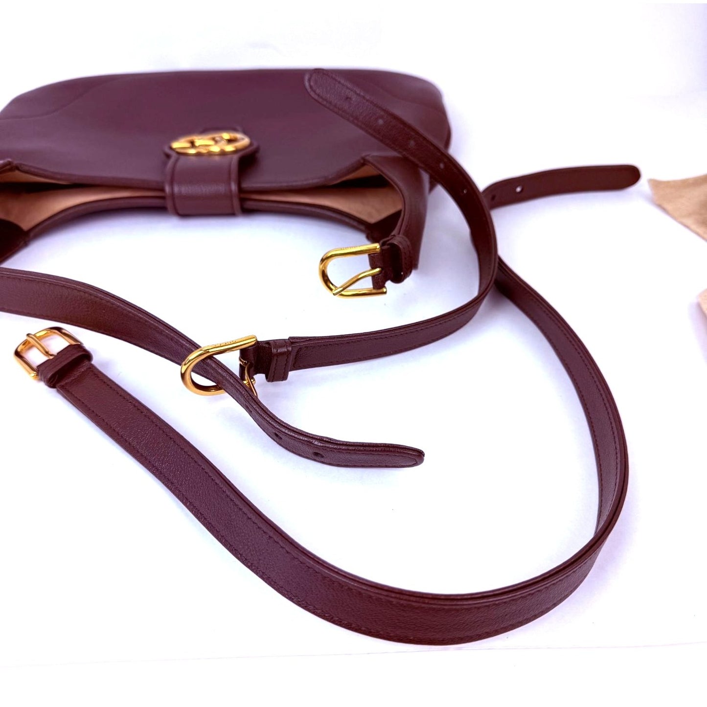 
                  
                    Gucci Aphrodite Brown Leaher Meddium Hobo Shoulder Bag
                  
                