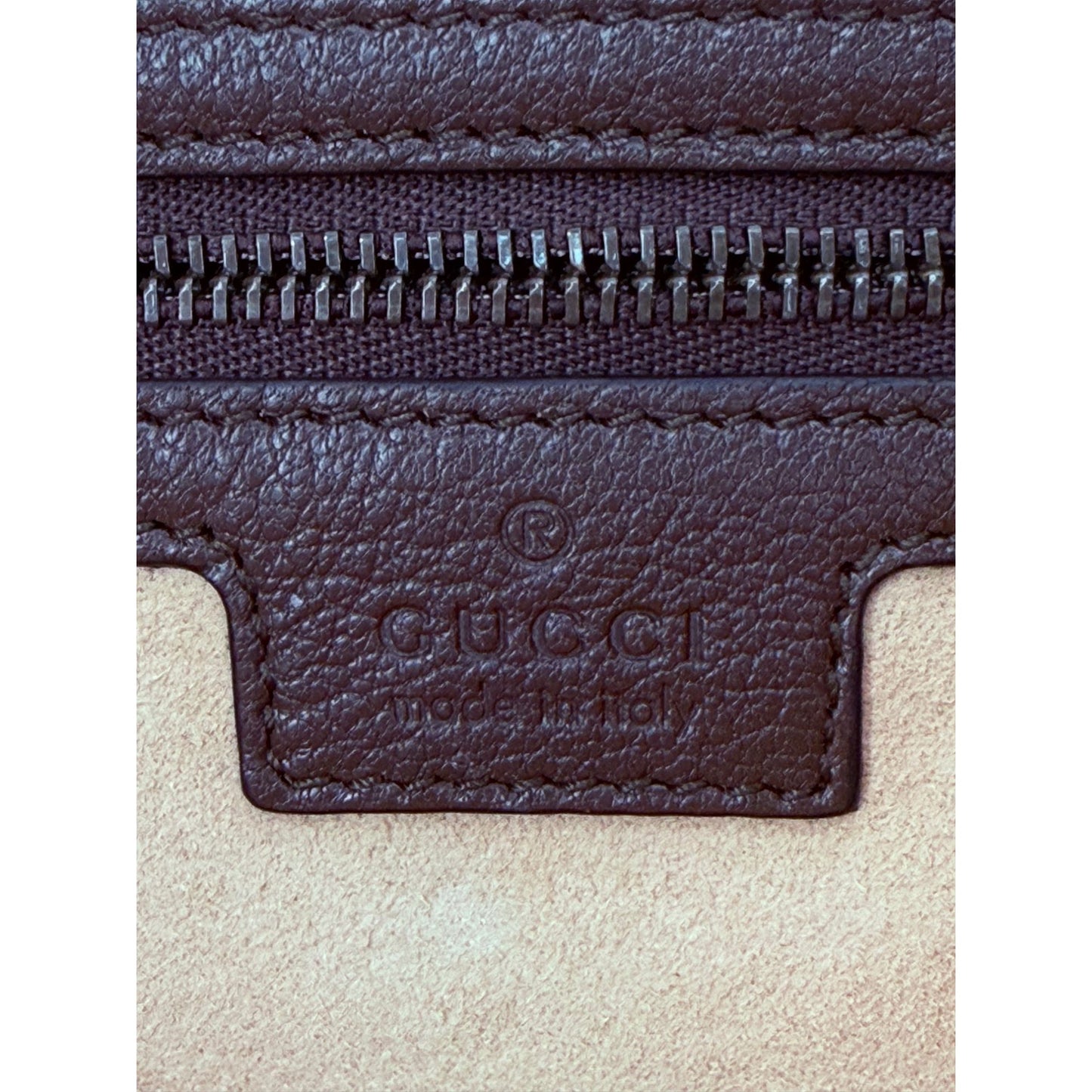 
                  
                    Gucci Aphrodite Brown Leaher Meddium Hobo Shoulder Bag
                  
                