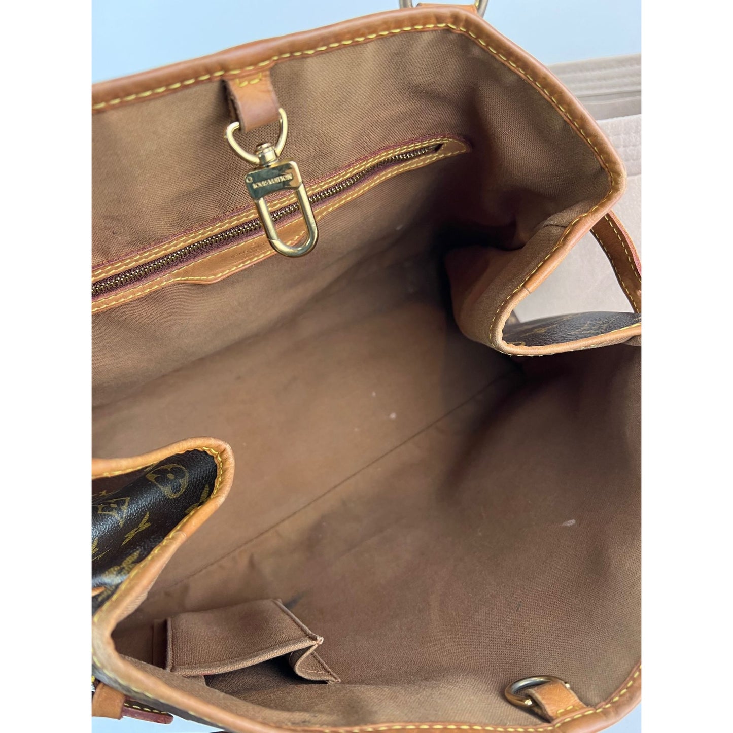 
                  
                    Louis Vuitton Batignolles Horizontal Monogram Canvas Tote Bag
                  
                