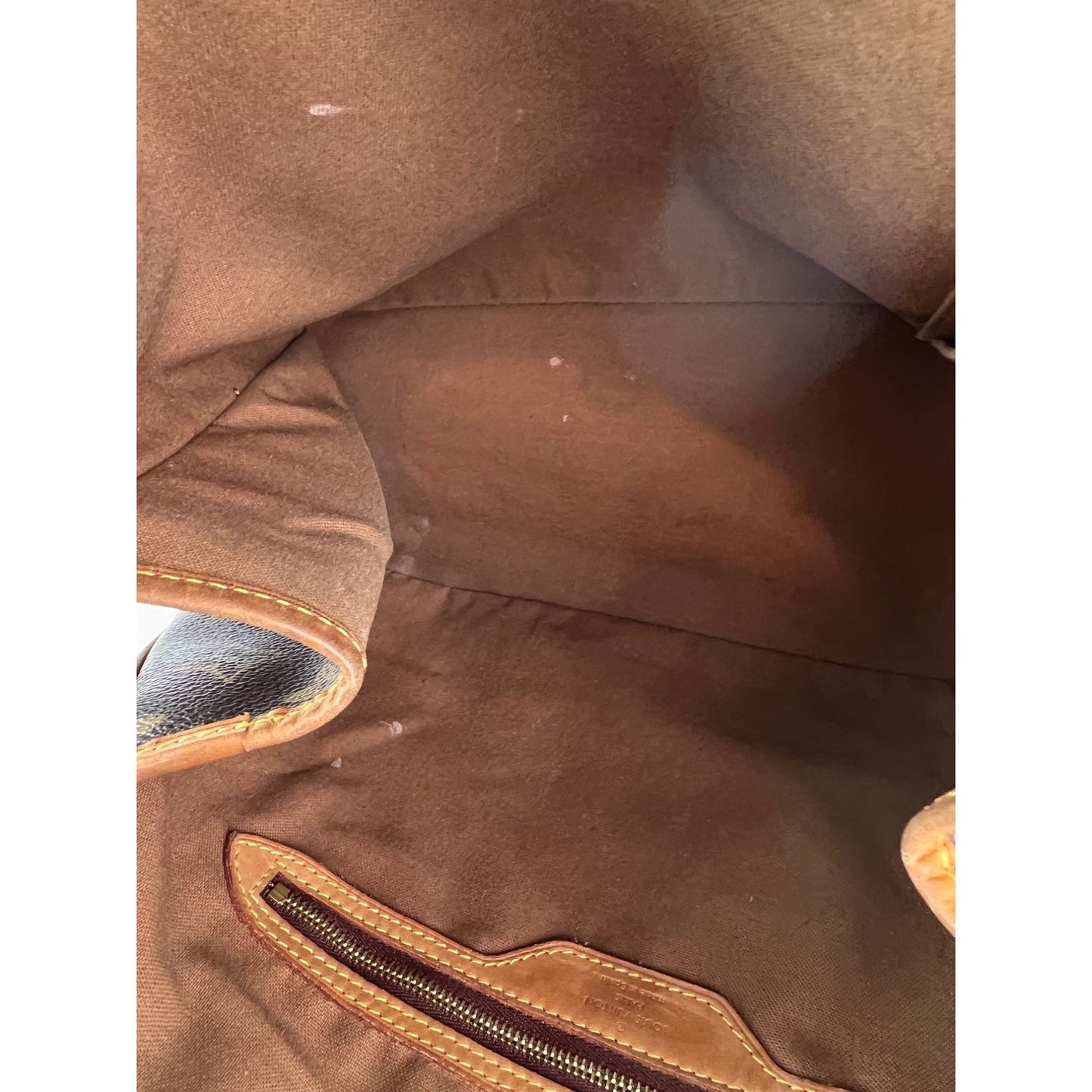 
                  
                    Louis Vuitton Batignolles Horizontal Monogram Canvas Tote Bag
                  
                