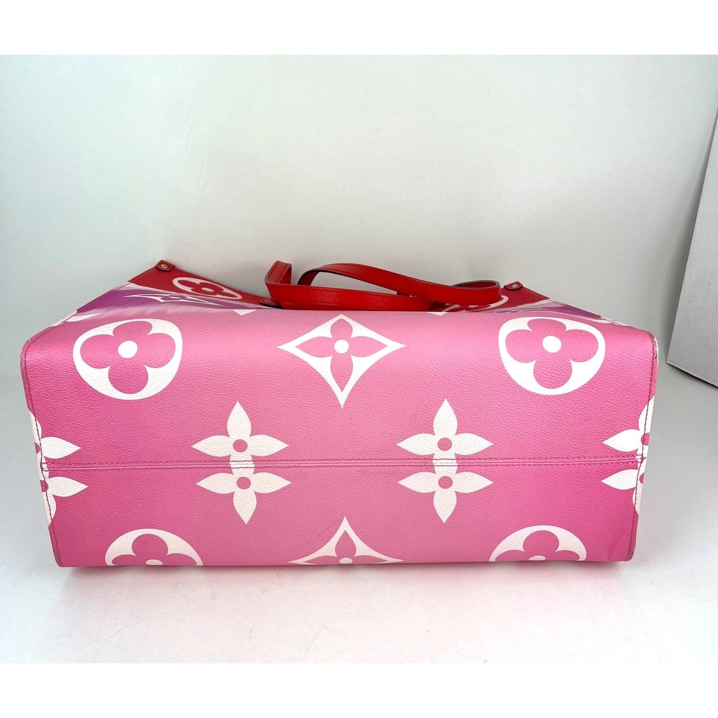 
                  
                    Louis Vuitton ONTHEGO GM Escale Rouge Giant Monogram Tote
                  
                