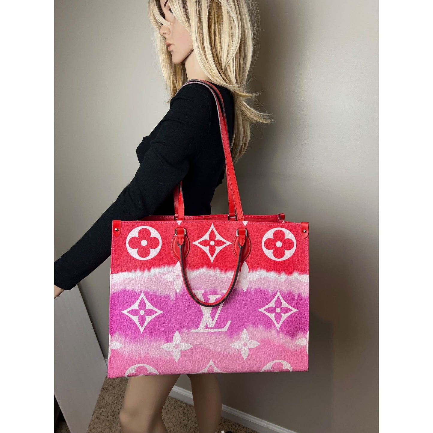 
                  
                    Louis Vuitton ONTHEGO GM Escale Rouge Giant Monogram Tote
                  
                