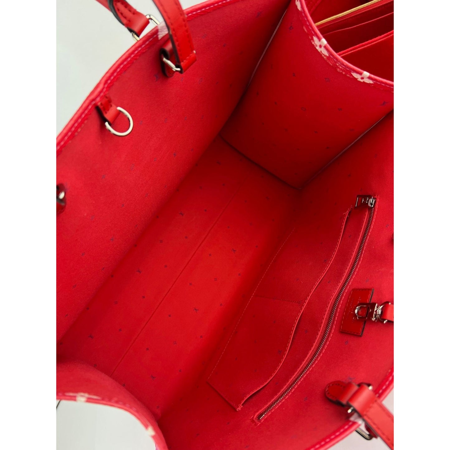 
                  
                    Louis Vuitton ONTHEGO GM Escale Rouge Giant Monogram Tote
                  
                
