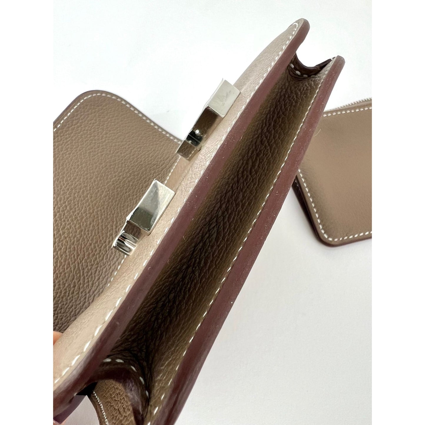 
                  
                    Hermes Evercolor Constance Slim Etoupe Wallet
                  
                