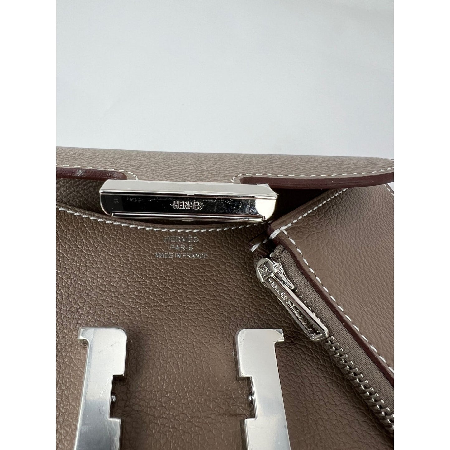 
                  
                    Hermes Evercolor Constance Slim Etoupe Wallet
                  
                