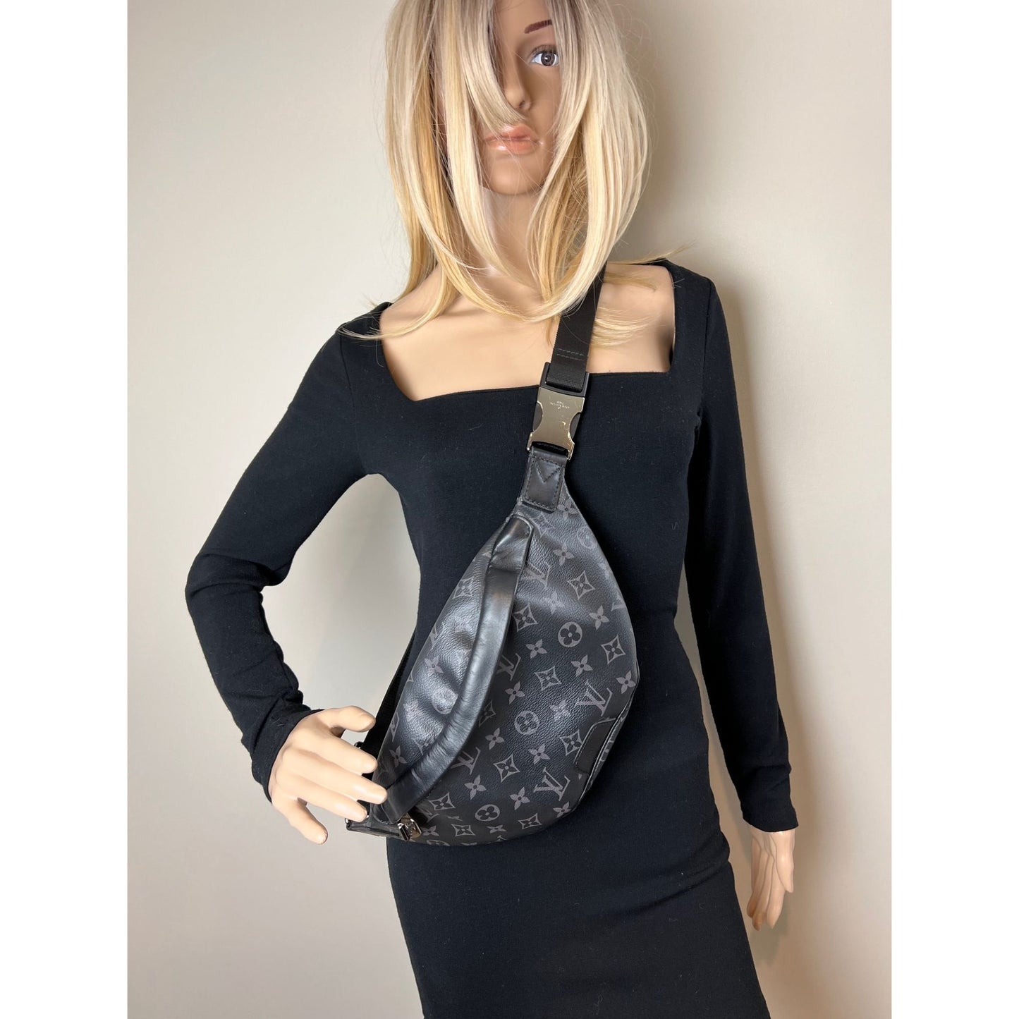 
                  
                    Louis Vuitton Monogram Eclipse Discovery Bumbag Sling Bag
                  
                