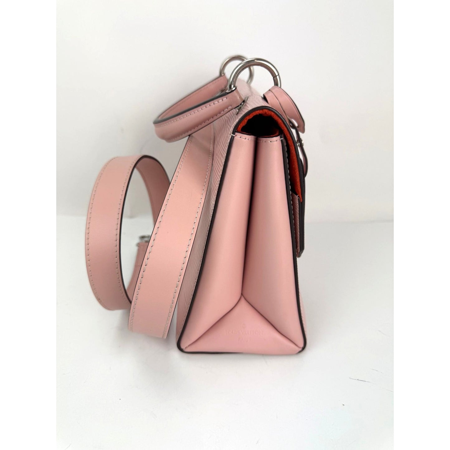 
                  
                    Louis Vuitton Grenelle PM Pink Epi Leather Shoulder Bag
                  
                