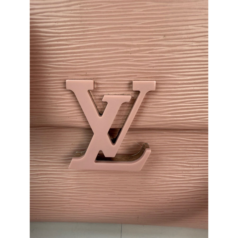 
                  
                    Louis Vuitton Grenelle PM Pink Epi Leather Shoulder Bag
                  
                
