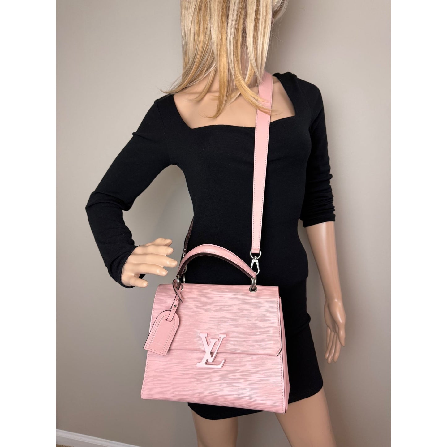 
                  
                    Louis Vuitton Grenelle PM Pink Epi Leather Shoulder Bag
                  
                