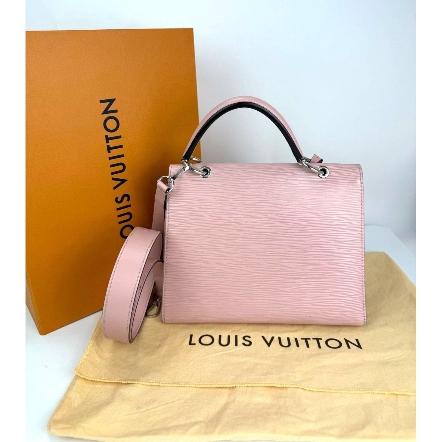 
                  
                    Louis Vuitton Grenelle PM Pink Epi Leather Shoulder Bag
                  
                