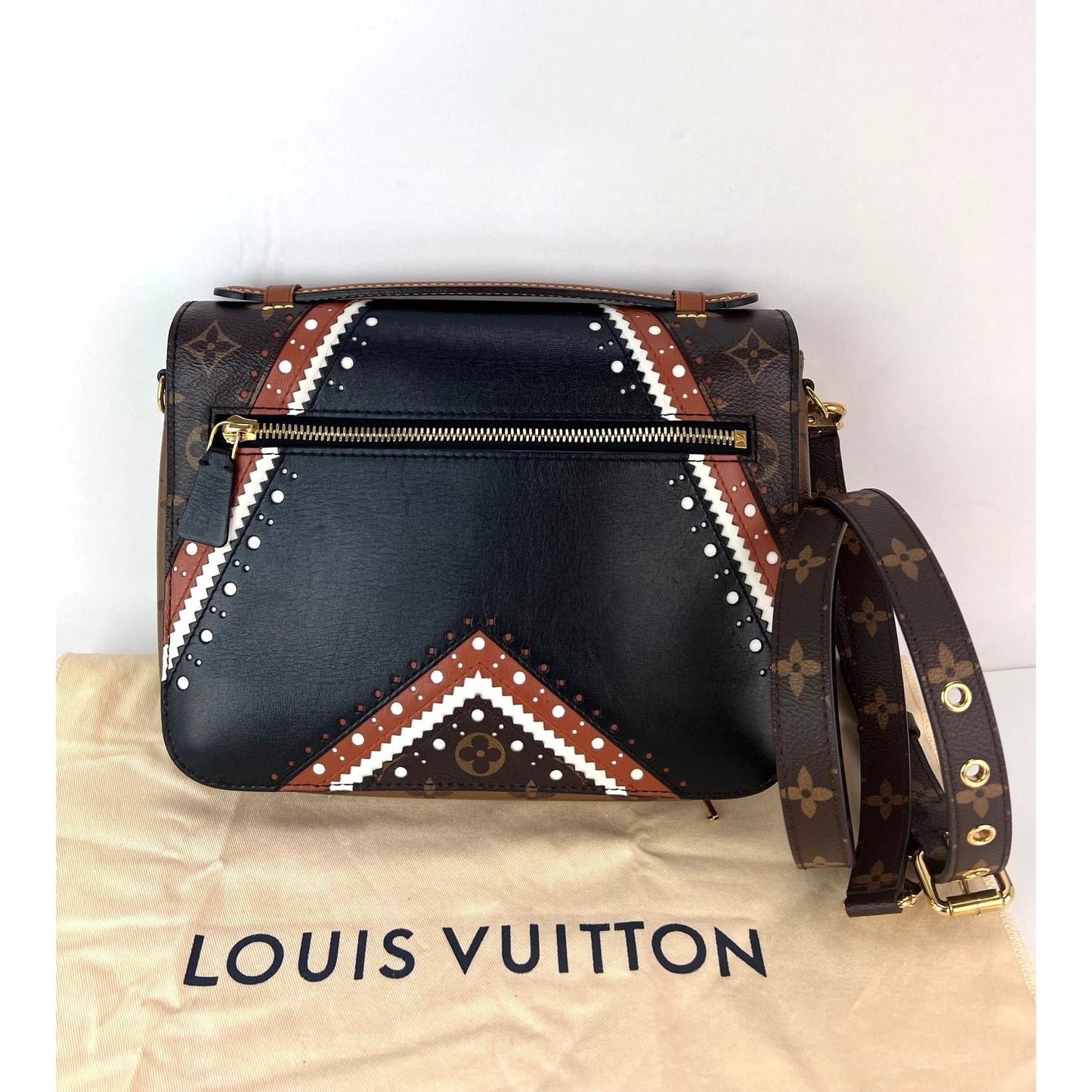 
                  
                    Louis Vuitton Pochette Metis Limited Edition Brogue Reverse Monogram Messenger Crossbody Bag
                  
                