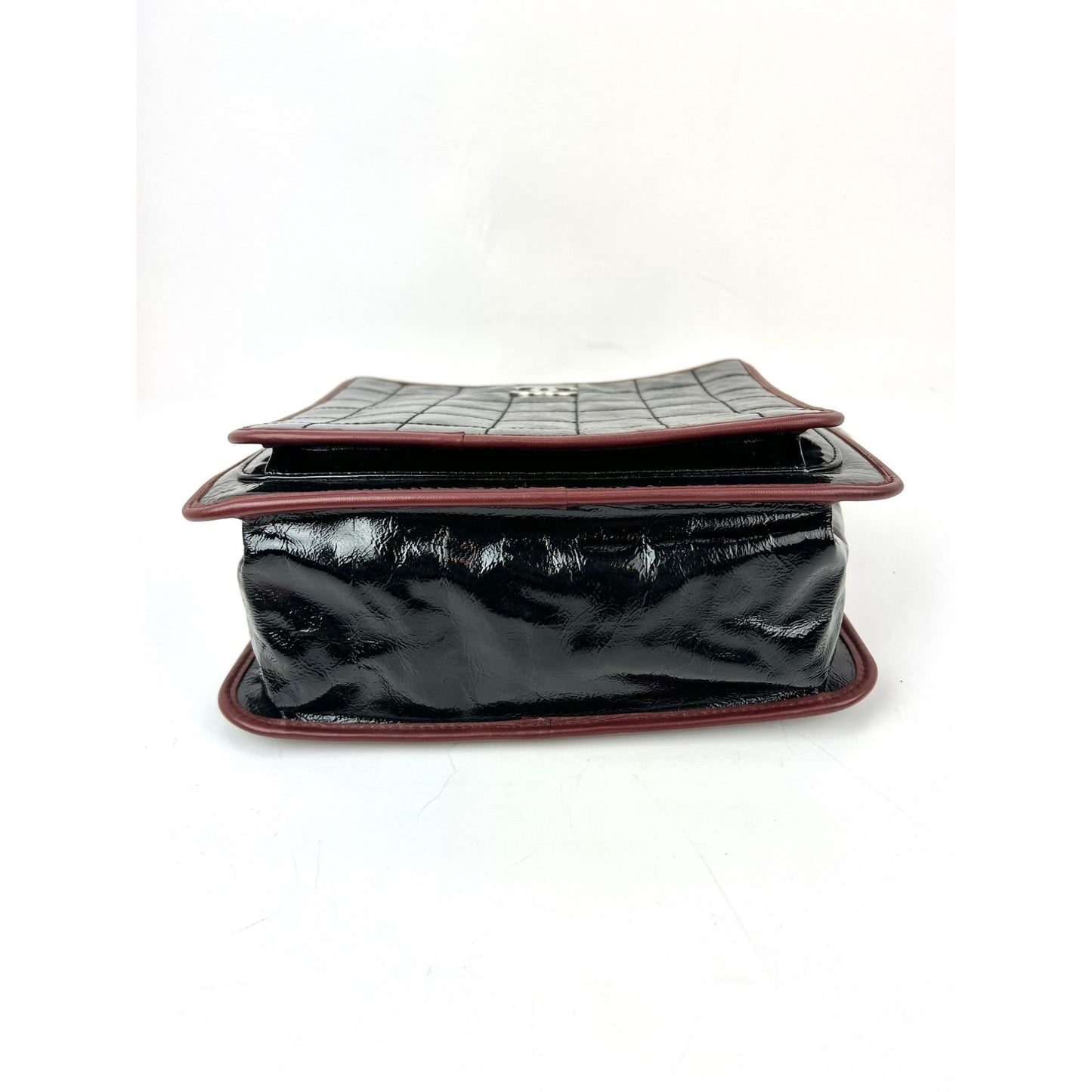 
                  
                    Chanel Chocolate Bar Chain Black Patient Leather Tote Bag EBAY LIVE
                  
                