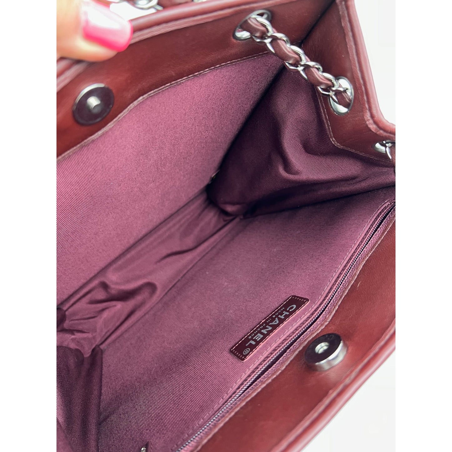 
                  
                    Chanel Chocolate Bar Chain Black Patient Leather Tote Bag EBAY LIVE
                  
                